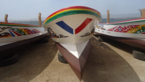 Bateau-pirogue fibre de verre