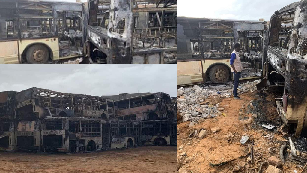 Sénégal : Affaire Sweet Beauty, plusieurs bus en pannes au dépôt de DDD, ont été incendiés à la cité MTOA de Keur Masar (Dakar) - Actualités au Sénégal : Actualités, Politique, Sport, - SENEGAL24NEWS
