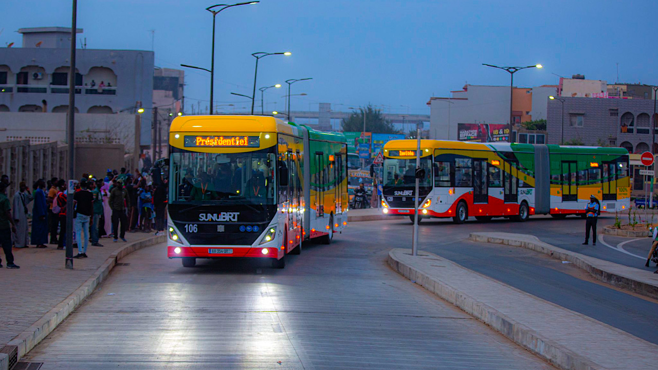 Bus brt dakar