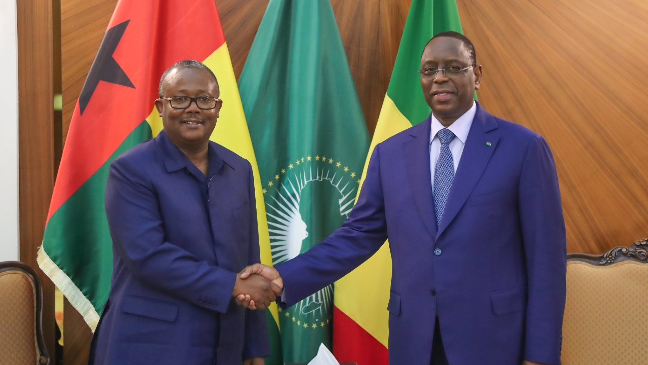 Umaro sissoco embalo – macky sall