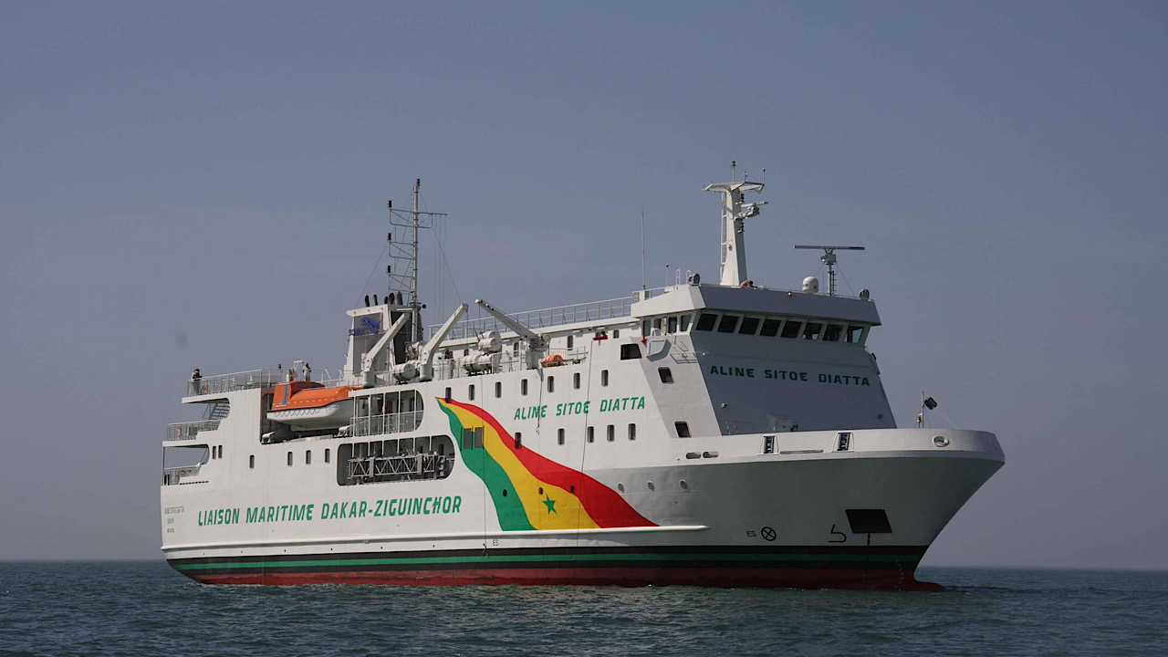 Bateau aline sitoe diatta